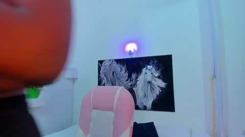 Snapshot of ebony_katterin chatting on February 5, 7:10 pm ebony_katterin online show from February 5, 7:10 pm