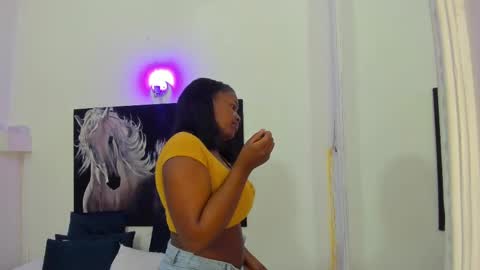 Snapshot of ebony_katterin chatting on February 9, 11:47 am ebony_katterin online show from February 9, 11:47 am