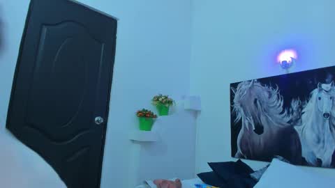 Snapshot of ebony_katterin chatting on February 10, 7:07 pm ebony_katterin online show from February 10, 7:07 pm
