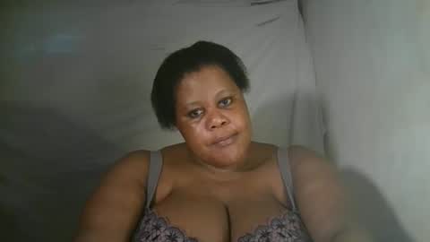 ebony_magixs online show from April 21, 1:40 pm