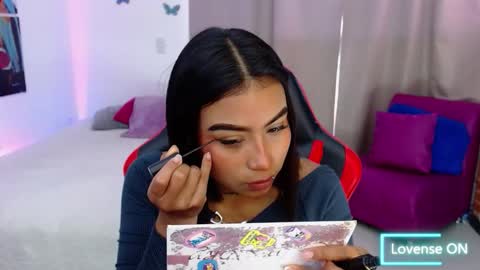 Snapshot of ebony_moon1 chatting on October 16, 3:36 pm moon online show from October 16, 3:36 pm