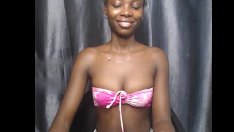 Ella online show from March 27, 7:54 am