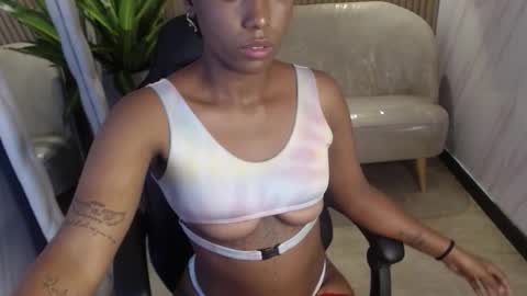Snapshot of ebony_rose_tf chatting on October 17, 9:40 pm ebony_rose_tf online show from October 17, 9:40 pm