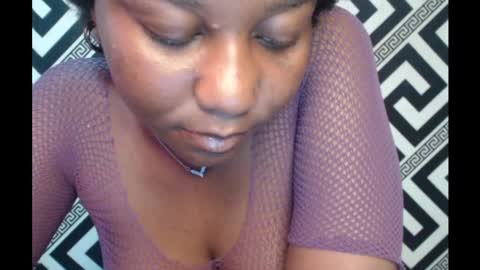 Snapshot of ebony_sexy_queen chatting on February 21, 6:26 pm Racheal online show from February 21, 6:26 pm
