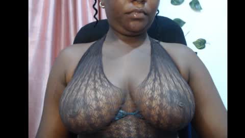 Snapshot of ebony_sexy_queen chatting on September 30, 5:24 am Racheal online show from September 30, 5:24 am