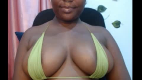 Snapshot of ebony_sexy_queen chatting on September 21, 8:24 am Racheal online show from September 21, 8:24 am