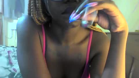 Ebonymuse2 online show from April 26, 2:26 pm