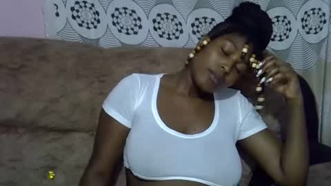 pretty online show from April 23, 1:35 pm