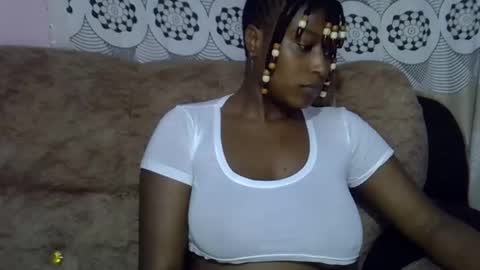 pretty online show from April 22, 10:01 am