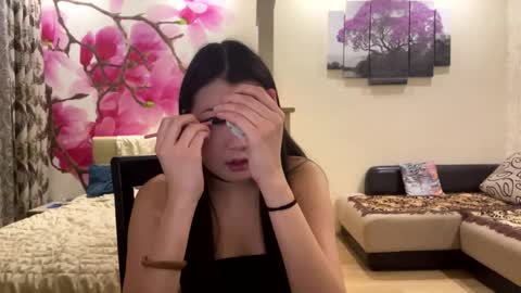 Eri online show from April 23, 9:06 pm