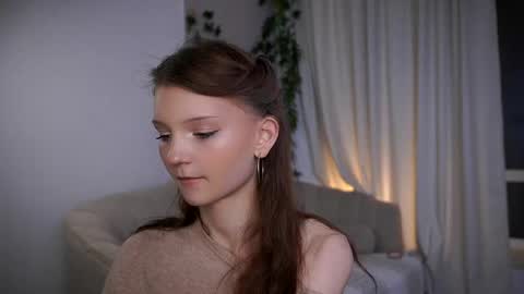 Lisa  online show from April 25, 11:24 pm