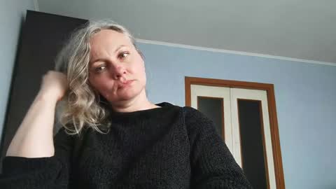 edithmanning online show from April 25, 1:52 pm