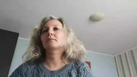 edithmanning online show from April 23, 9:28 am