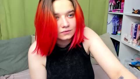 Snapshot of edna_dana chatting on October 14, 8:33 pm Edna online show from October 14, 8:33 pm