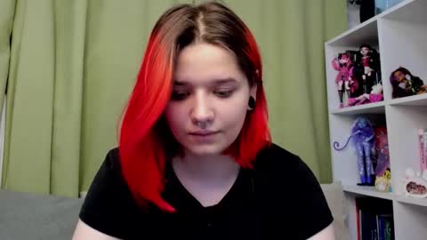 Snapshot of edna_dana chatting on October 3, 8:14 pm Edna online show from October 3, 8:14 pm