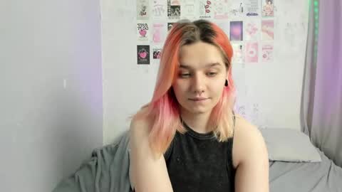 Snapshot of edna_dana chatting on January 8, 6:20 pm Edna online show from January 8, 6:20 pm