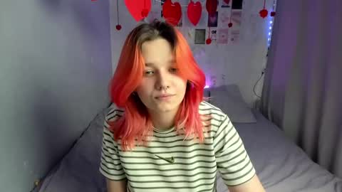 Snapshot of edna_dana chatting on February 16, 6:21 pm Edna online show from February 16, 6:21 pm