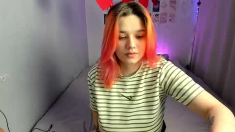 Snapshot of edna_dana chatting on February 24, 6:47 pm Edna online show from February 24, 6:47 pm