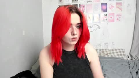 Snapshot of edna_dana chatting on January 14, 7:11 pm Edna online show from January 14, 7:11 pm