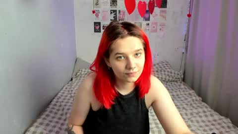 Snapshot of edna_dana chatting on March 5, 6:34 pm Edna online show from March 5, 6:34 pm