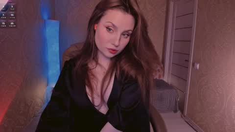 Snapshot of eesmaaarr chatting on September 13, 11:24 pm eesmaaarr online show from September 13, 11:24 pm