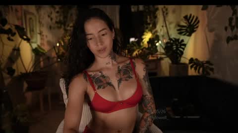 Effy online show from May 19, 1:56 am