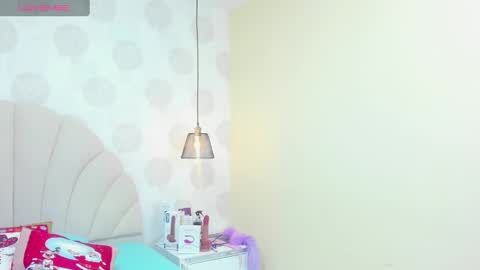 Snapshot of effystonnem chatting on January 4, 7:02 pm E F F Y online show from January 4, 7:02 pm