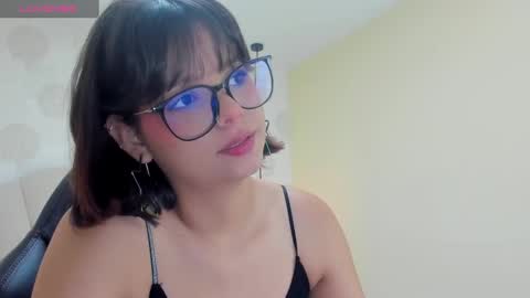 Snapshot of effystonnem chatting on December 6, 7:00 pm E F F Y online show from December 6, 7:00 pm