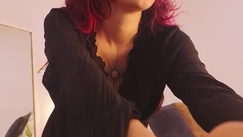 Effy... online show from March 8, 12:31 pm