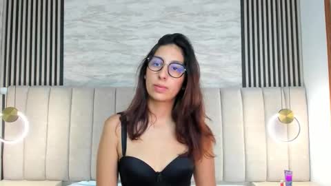 lunara online show from March 17, 7:40 pm