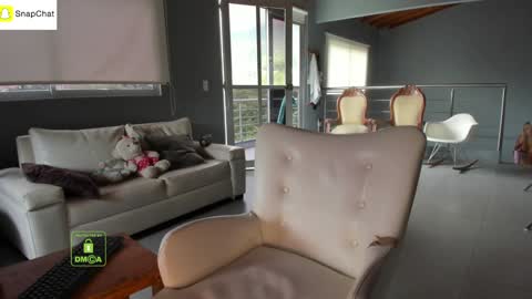 Snapshot of eileen_rose chatting on March 5, 4:13 pm Eileen Rose Milf online show from March 5, 4:13 pm