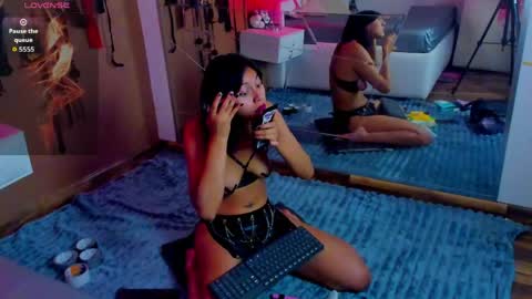 EimmyAdams online show from April 27, 9:01 pm