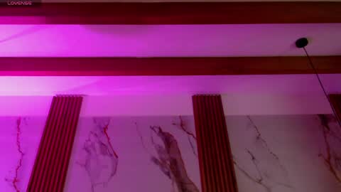 Eimy rose online show from April 27, 4:15 pm