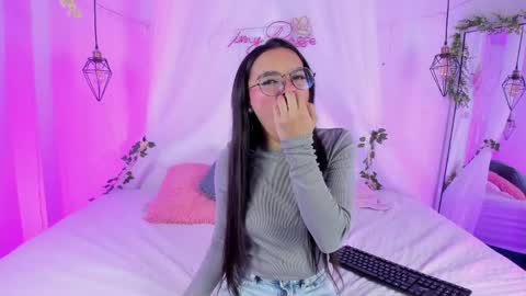 eimy_rosse18 online show from April 27, 1:08 pm