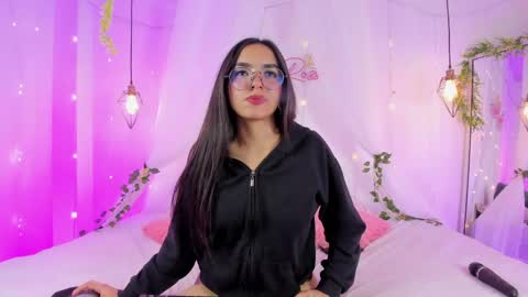 eimy_rosse18 online show from April 25, 1:41 pm