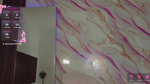 eimyaniston cute online show from April 29, 3:26 pm