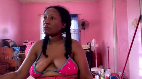 Eirondra Valeen online show from April 19, 7:38 pm