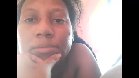 Eirondra Valeen online show from October 27, 8:03 pm