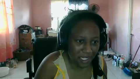 Eirondra Valeen online show from November 4, 10:20 am