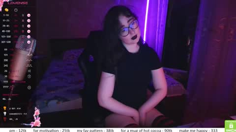 If you like it when I meow give me a thumbs up online show from November 23, 2:19 pm