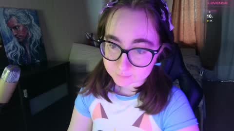 If you like it when I meow give me a thumbs up online show from January 28, 10:12 am