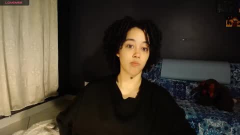 Snapshot of ela_0 chatting on March 9, 2:29 am Ela Help me reach 100 thumbs up online show from March 9, 2:29 am