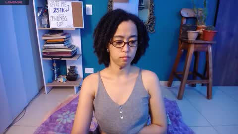 Ela  Help me reach 100 thumbs up online show from October 28, 7:58 am