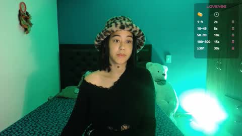 Snapshot of ela_0 chatting on September 26, 3:26 am Ela Help me reach 100 thumbs up online show from September 26, 3:26 am