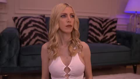 Ella online show from April 25, 6:27 am