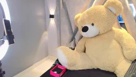 elaine87_ online show from October 20, 9:29 pm