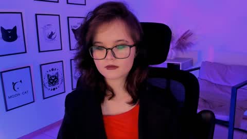 Snapshot of elainebeness chatting on December 13, 6:59 pm Your sweet girl online show from December 13, 6:59 pm