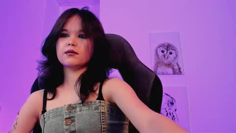 Snapshot of elainebeness chatting on March 8, 7:07 pm Your sweet girl online show from March 8, 7:07 pm