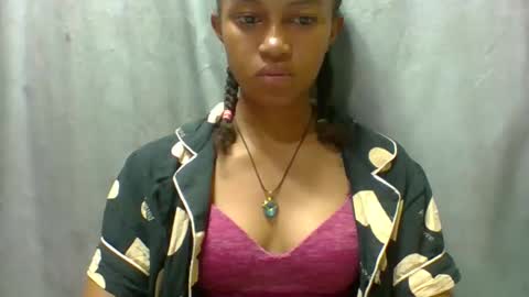 Snapshot of elaliealdy chatting on October 4, 12:11 pm elaliealdy online show from October 4, 12:11 pm