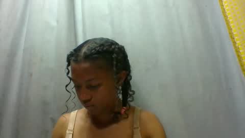 Snapshot of elaliealdy chatting on September 13, 6:32 am elaliealdy online show from September 13, 6:32 am